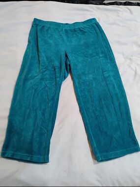 Quacker Factory Teal Velour Cropped Pants - Elastic Waist